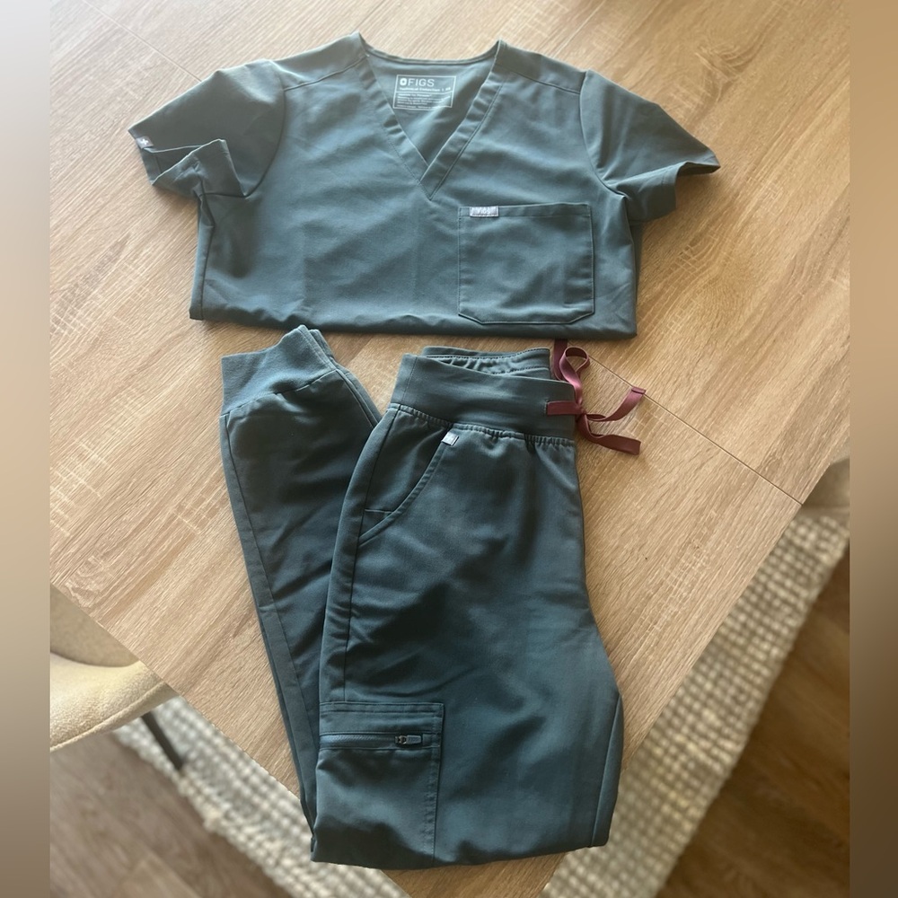 FIGS High Waisted Jogger scrub set- BONSAI